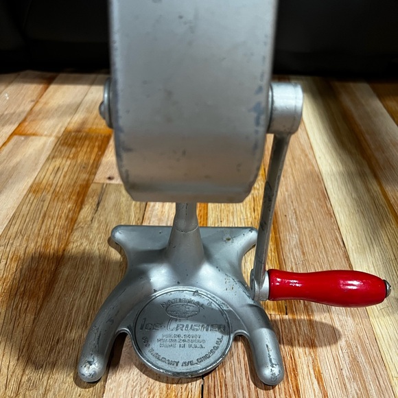 Vintage Metal Hand Crank Ice Crusher with Red Handle - Picture 6 of 7